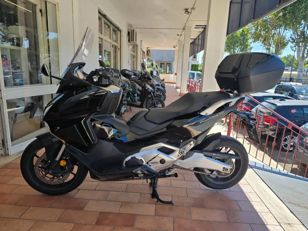 Honda Forza 750 DCT Urban (2021 - 24) (10)