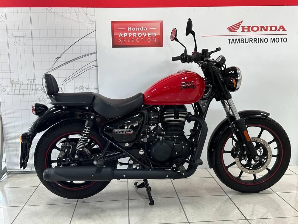 Royal Enfield Meteor 350 Fireball (2021 - 25) (2)