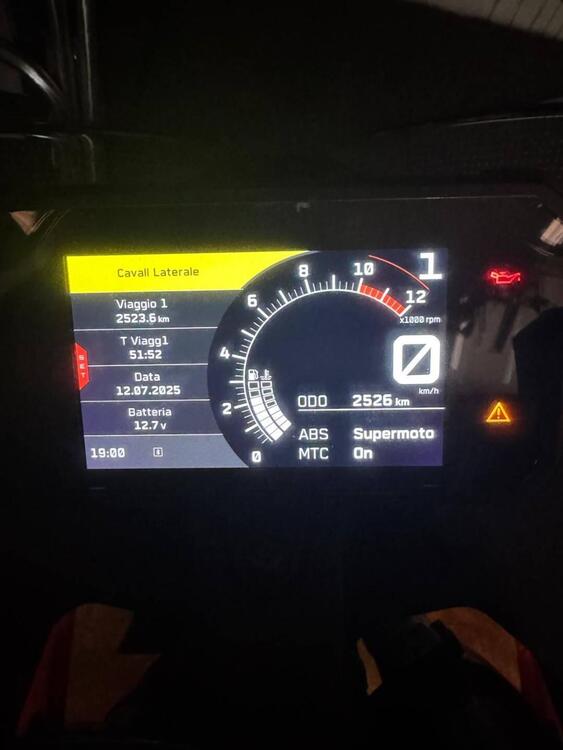 KTM RC 390 (2022 - 25) (2)