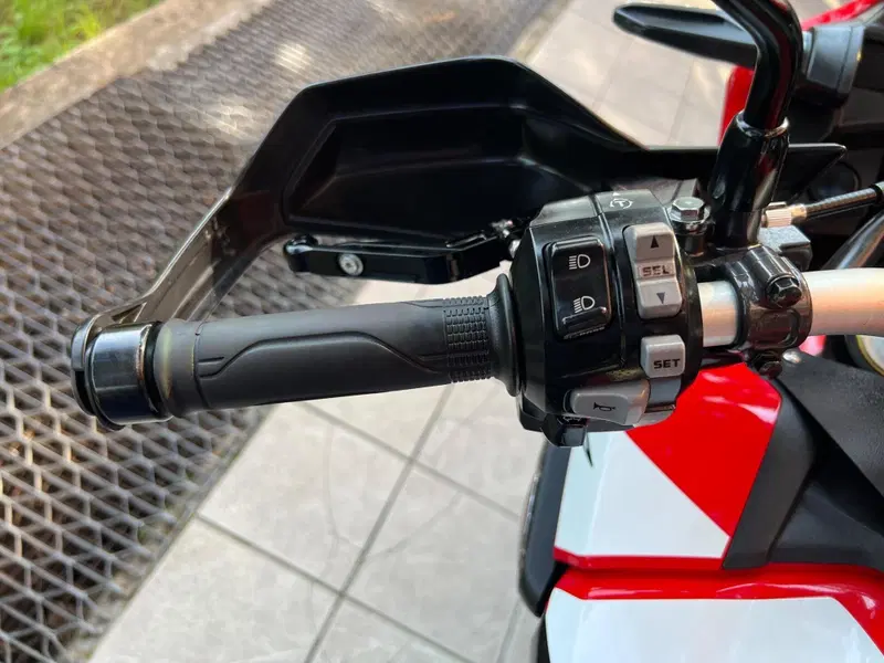 Honda Africa Twin CRF 1000L (2016 - 17) (8)