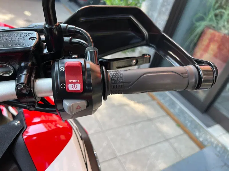 Honda Africa Twin CRF 1000L (2016 - 17) (9)