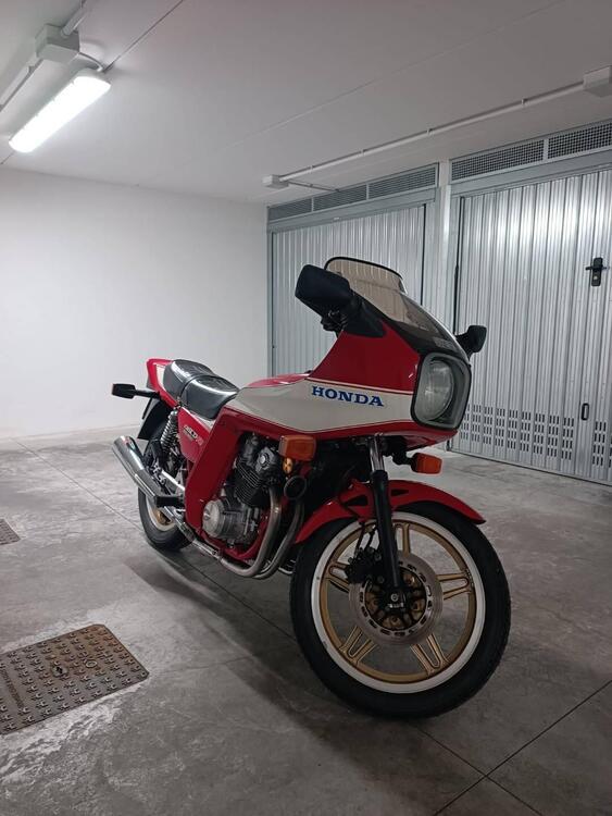 Honda Honda CB900 F2 Bol d'or (2)