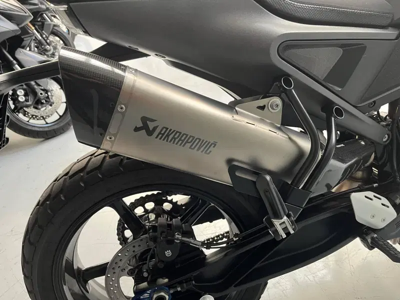 Husqvarna Svartpilen 801 (2024 - 26) (7)