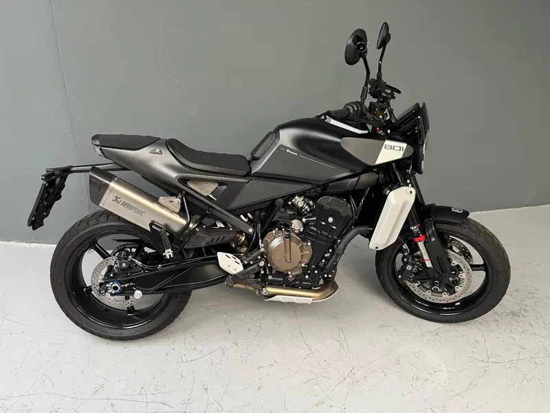 Husqvarna Svartpilen 801 (2024 - 26)