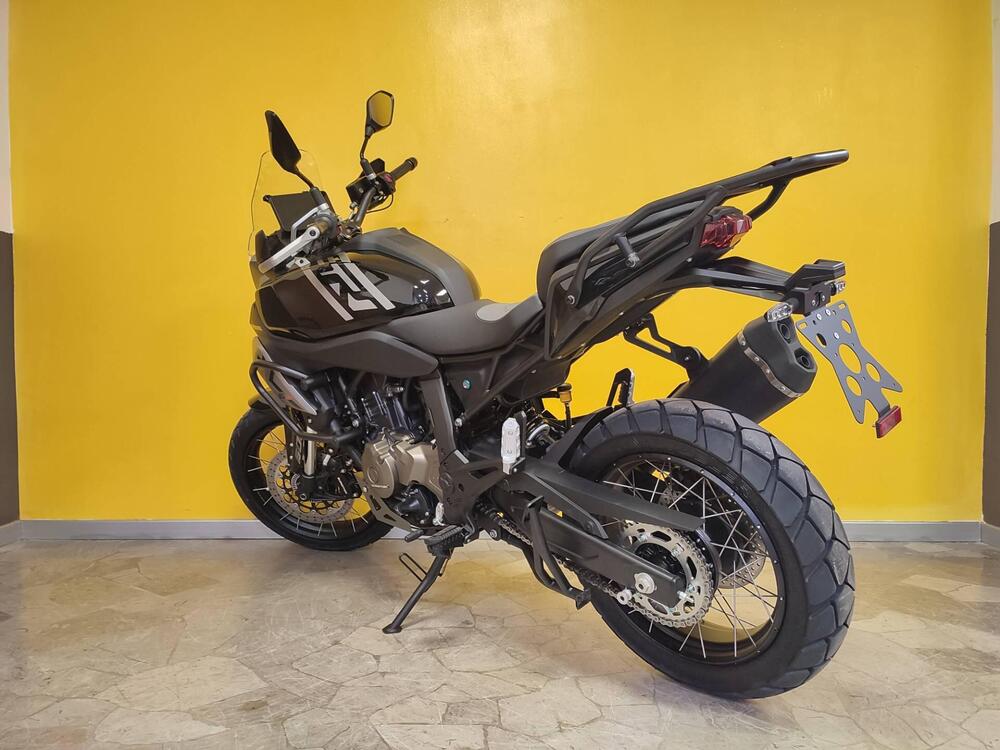 QJ Motor SRT 600 SX (2024 - 25) (4)