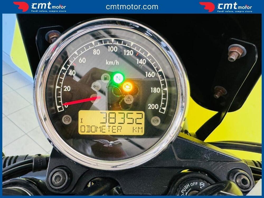 Moto Guzzi V7 III Stone (2017 - 20) (5)