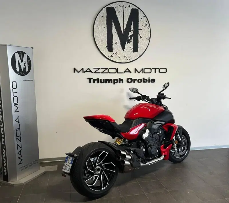 Ducati Diavel V4 (2023 - 26) (2)