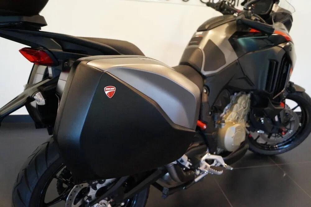 Ducati Multistrada V4 S Grand Tour (2024) (2)