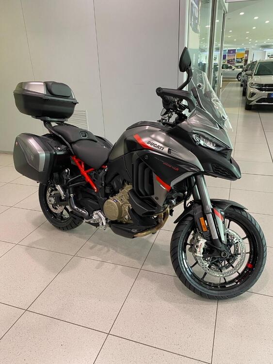 Ducati Multistrada V4 S Grand Tour (2024) (3)
