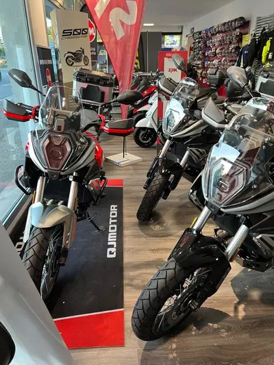 QJ Motor SRT 600 SX (2024 - 26) nuova