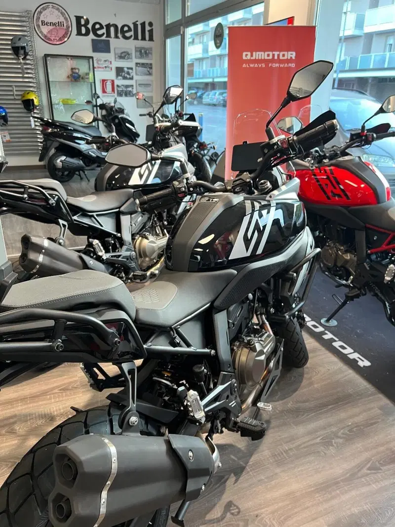 QJ Motor SRT 600 SX (2024 - 26) (3)