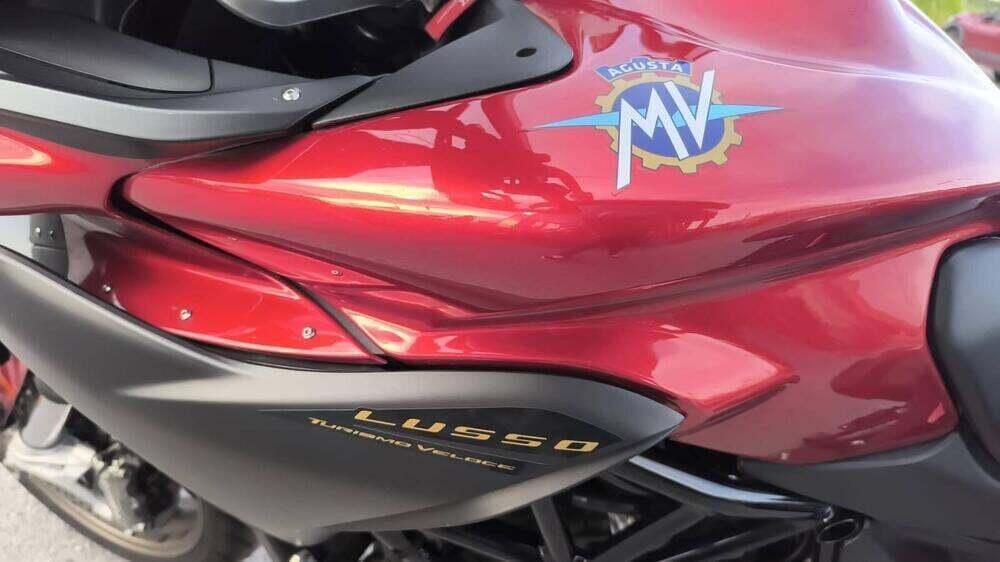 MV Agusta Turismo Veloce 800 Lusso SCS (2021 - 25) (2)