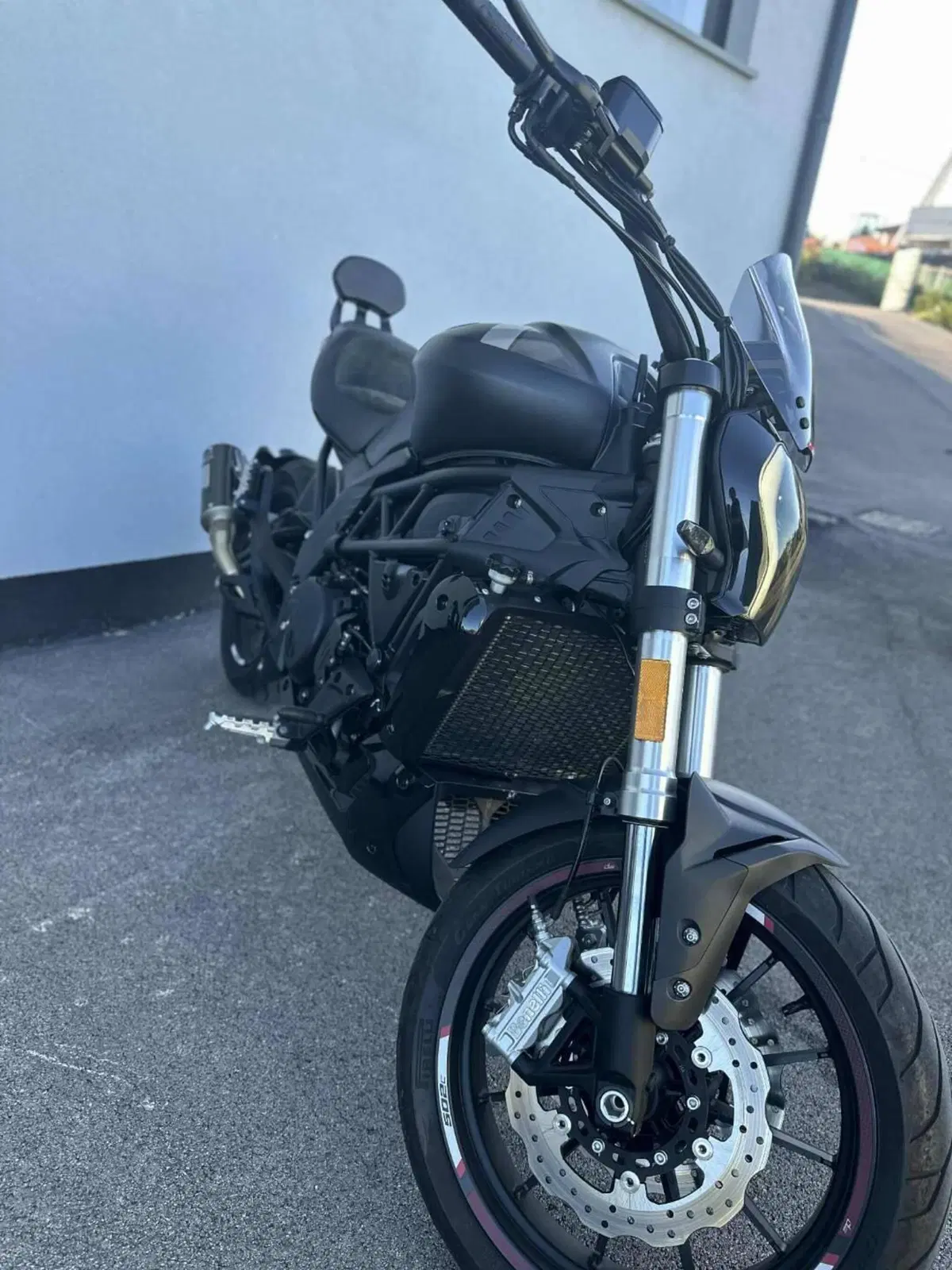 Benelli 502 C (2021 - 25) (7)