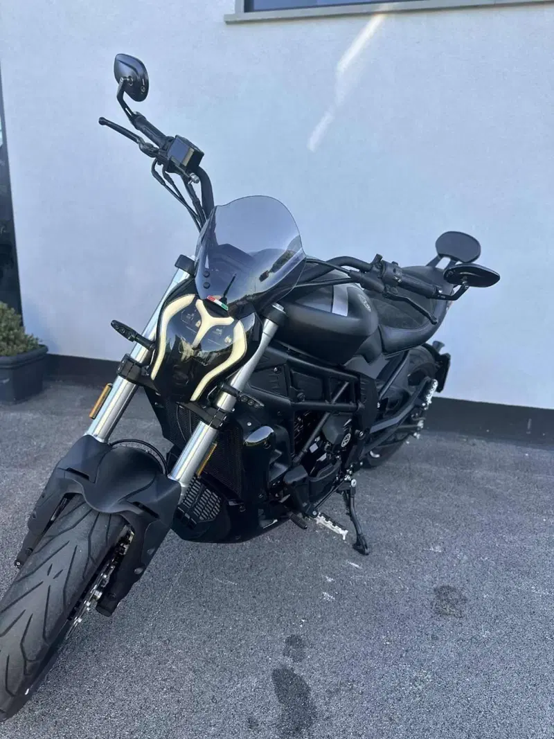 Benelli 502 C (2021 - 25)