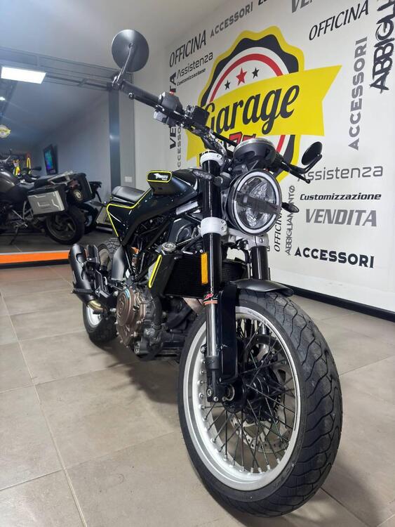 Husqvarna Svartpilen 401 (2018 - 19) (2)