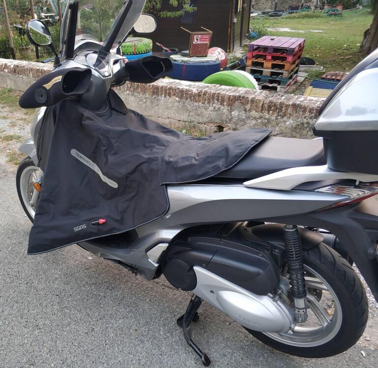 Honda SH 300 i ABS (2016 - 20) (2)