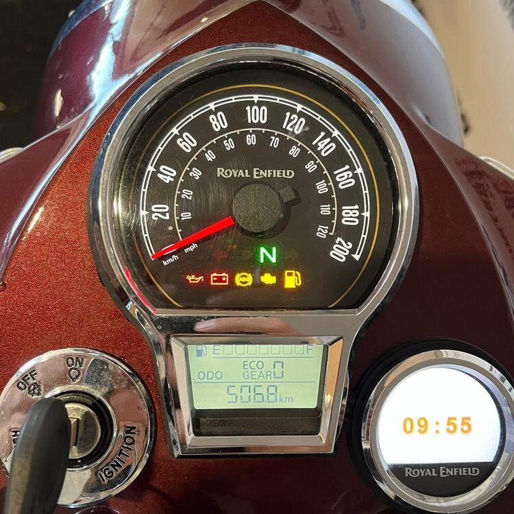 Royal Enfield Classic 650 (2025) (5)