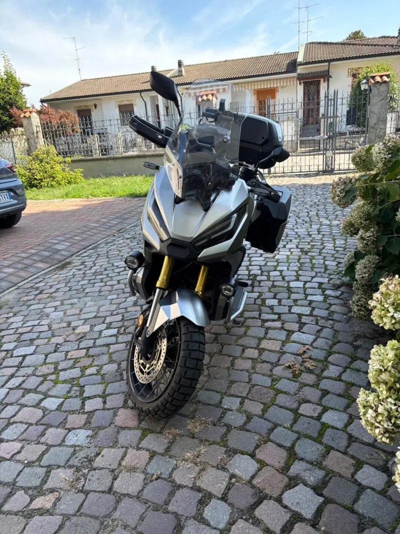 Honda X-ADV 750 DCT Travel (2021 - 24) (6)