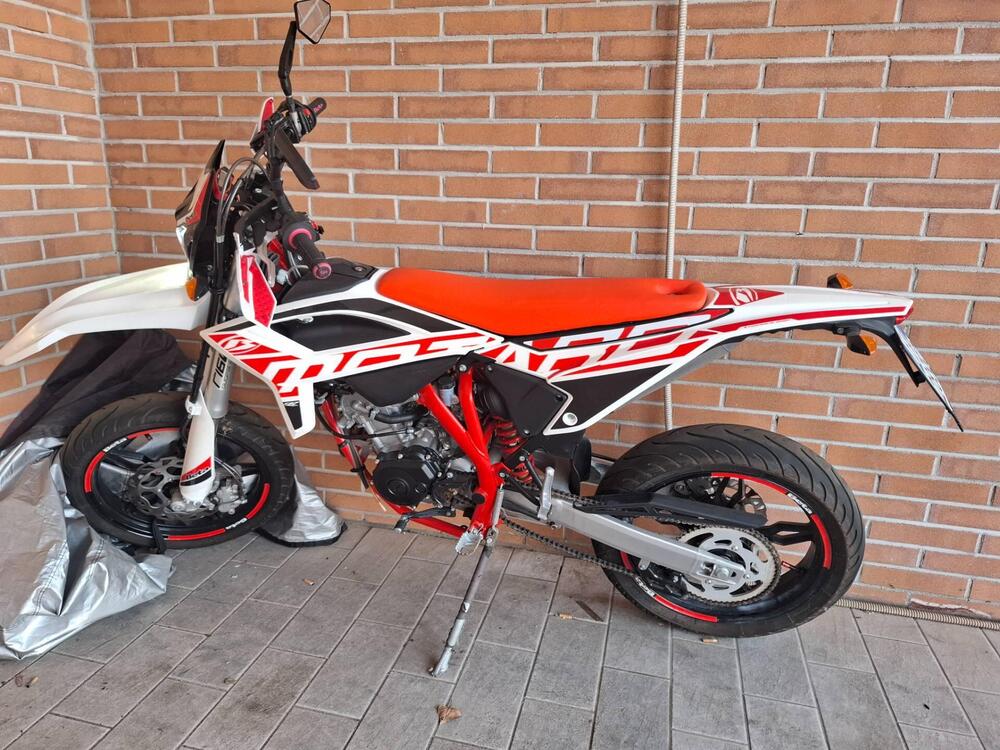 Betamotor RR 125 4T Motard LC (2021 - 23) (2)