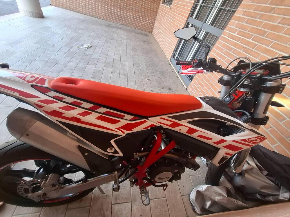 Betamotor RR 125 4T Motard LC (2021 - 23) (3)