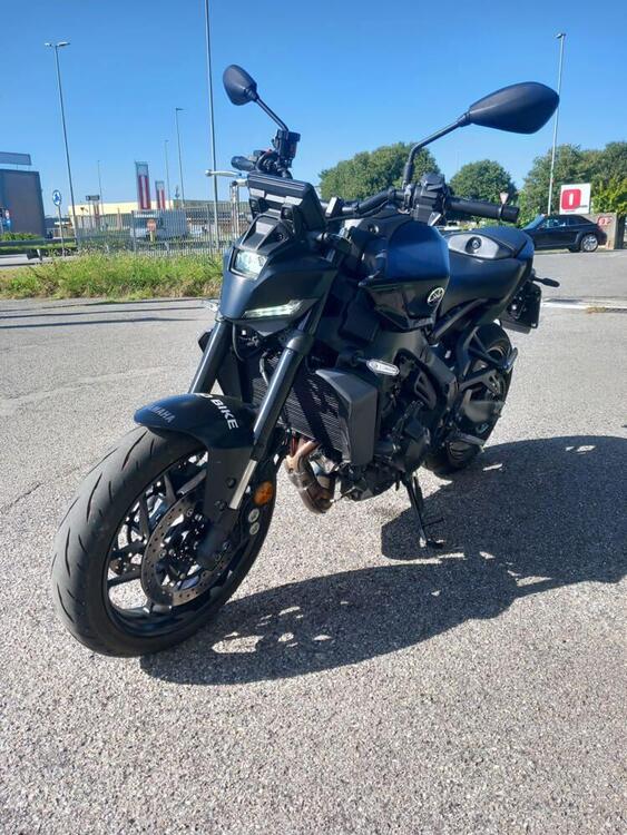 Yamaha MT-09 Y-AMT (2024 - 25) (4)