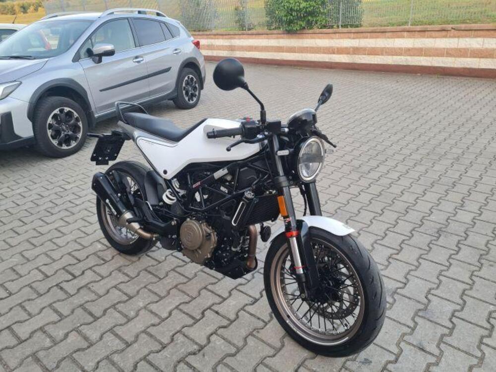 Husqvarna Vitpilen 401 (2021 - 23) (2)