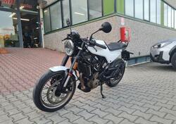 Husqvarna Vitpilen 401 (2021 - 23) usata