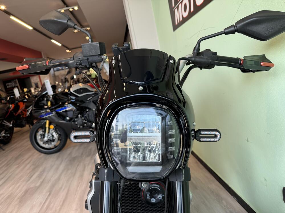 Voge Trofeo 300AC (2021 - 25) (4)