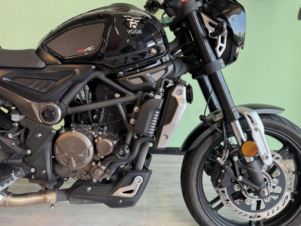 Voge Trofeo 300AC (2021 - 25) (3)