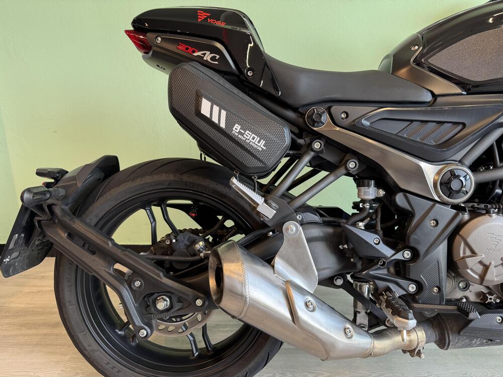 Voge Trofeo 300AC (2021 - 25) (2)