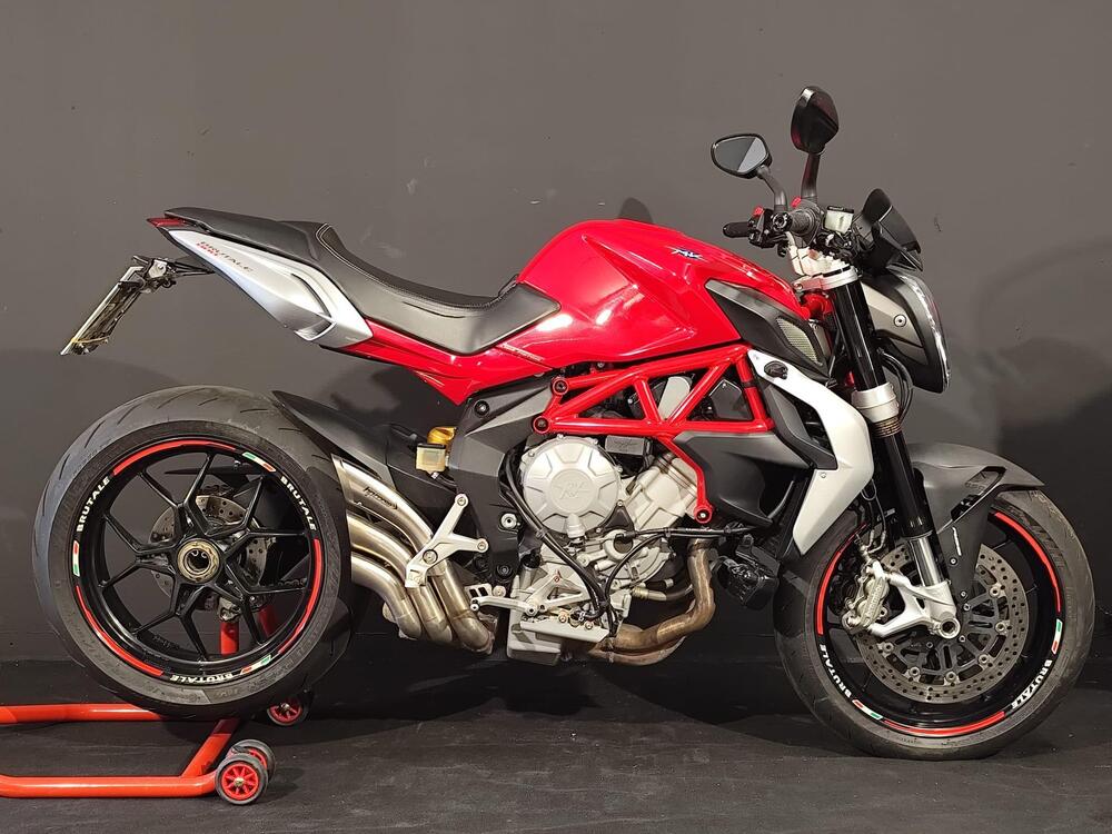 MV Agusta Brutale 800 (2012 - 15) (2)