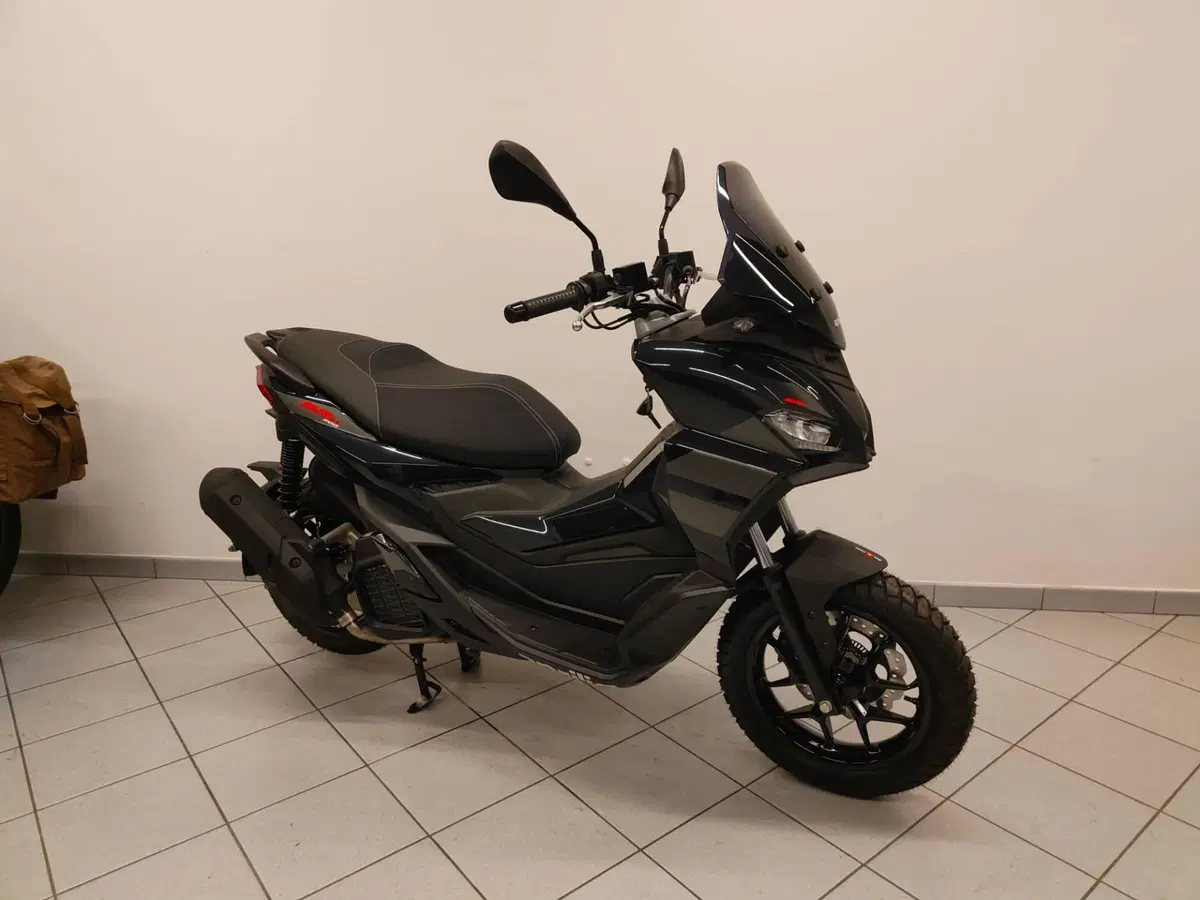 Aprilia SR GT 200 (2025 - 26)