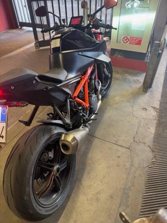 KTM 1290 Super Duke R (2021) (5)