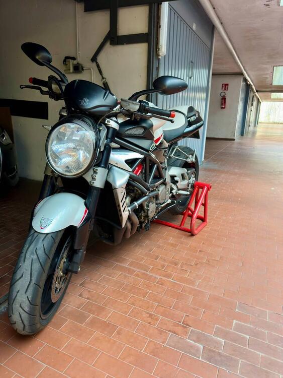 MV Agusta Brutale 910 R (2006 - 11) (2)