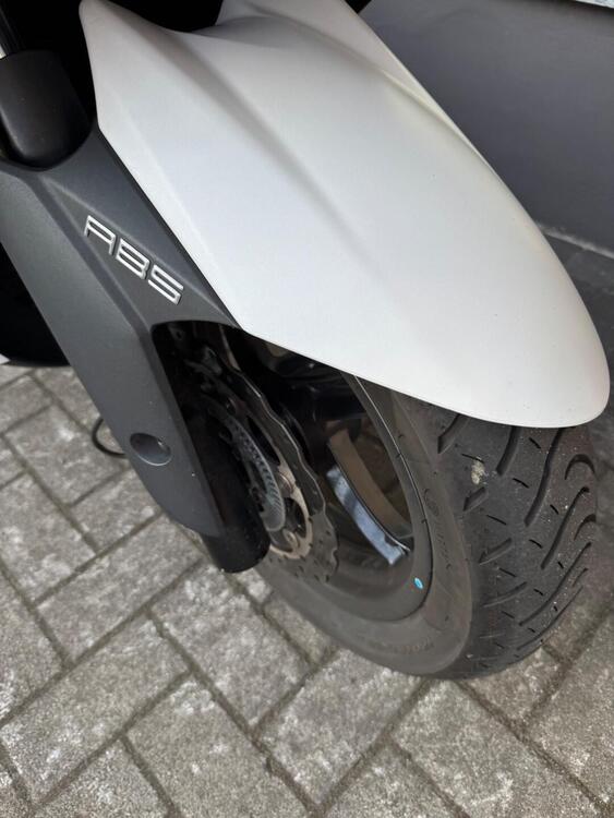 Kymco Downtown 350i ABS (2015 - 17) (4)
