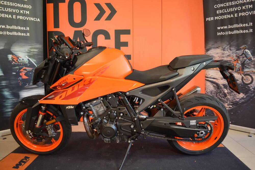 KTM 990 Duke (2024 - 26) (2)