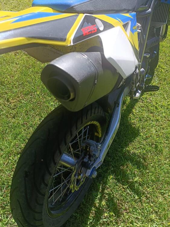 Valenti Racing SM 125 Z (2023 - 25) (3)