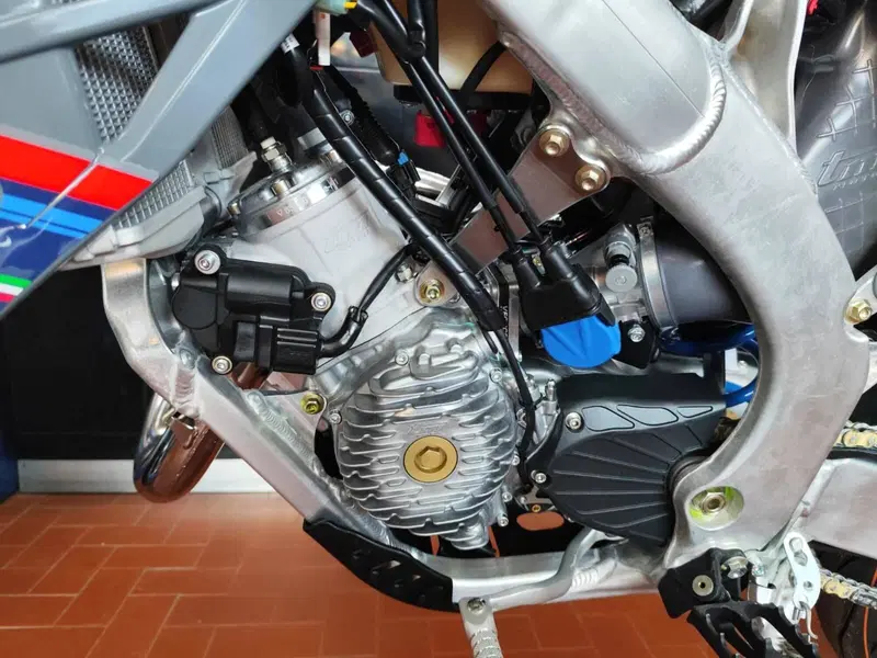 Tm Moto SMR 125 ES Fi 2T (2026) (7)