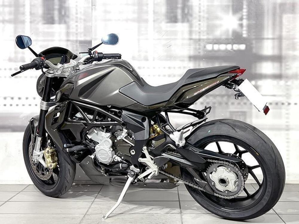 MV Agusta Brutale 675 (2011 - 15) (2)