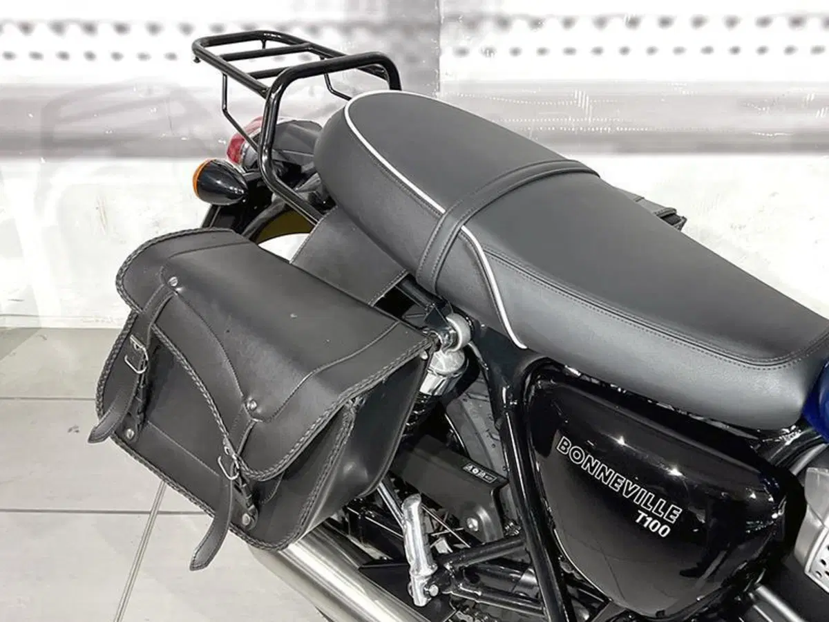 Triumph Bonneville Bobber TFC (2025) (3)