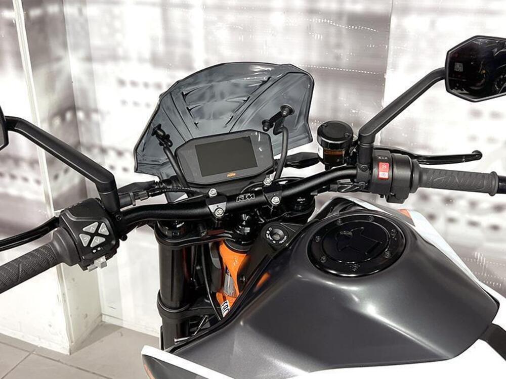 KTM 890 Duke (2021 - 23) (5)
