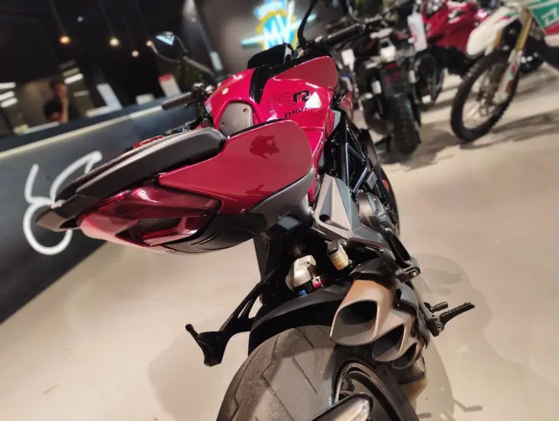 MV Agusta Brutale 800 RR (2021 - 25) (6)