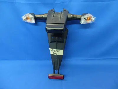 PORTATARGA KAWASAKI ZX6-R CON FRECCE E PORTATARGA