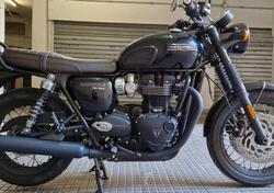 Triumph Bonneville T120 Black Stealth Edition (2024) usata