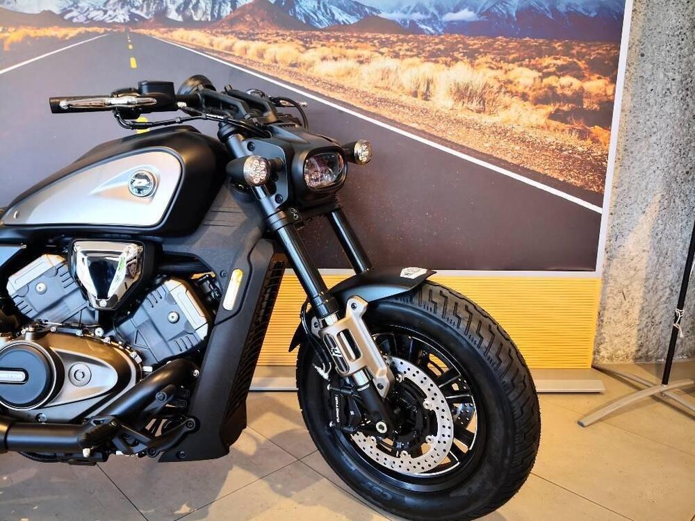 QJ Motor SRV 600 V (2025) (4)