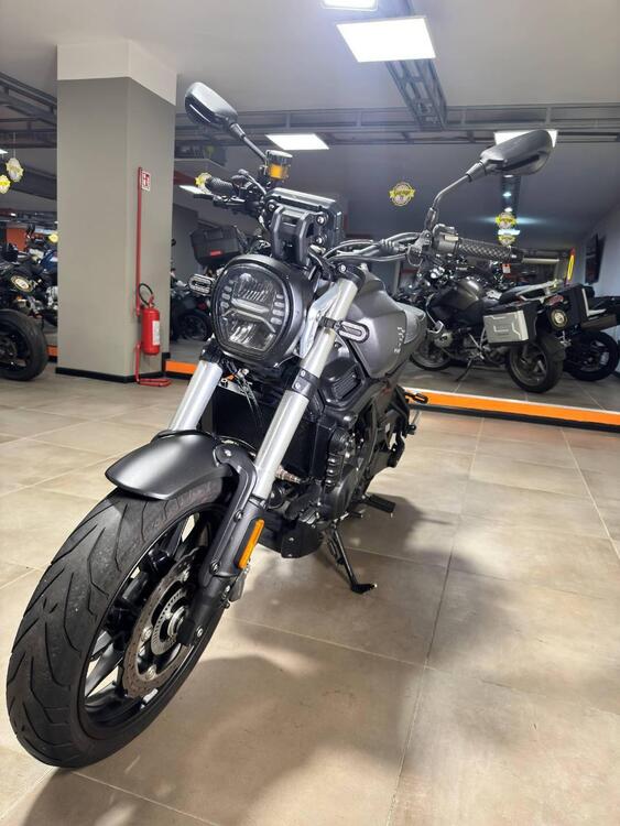 Voge Trofeo 500AC (2022 - 25) (3)