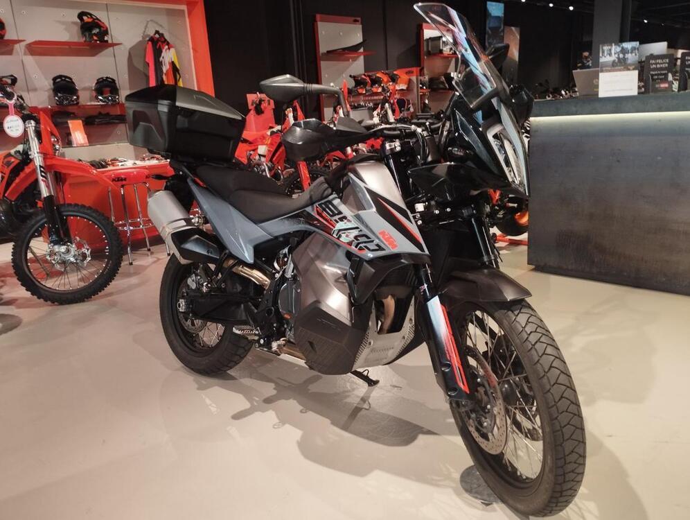 KTM 890 Adventure (2021) (2)
