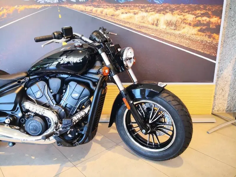 Indian Scout Sixty 999 Classic (2025 - 26) (4)
