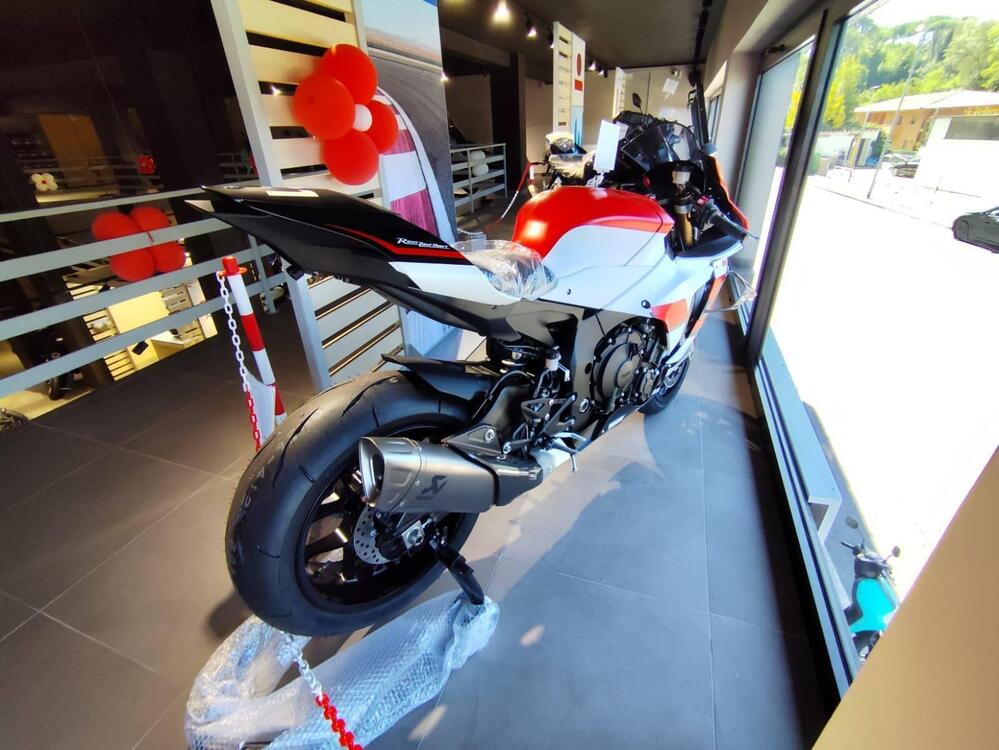 Yamaha YZF R1 Race (2025) (3)