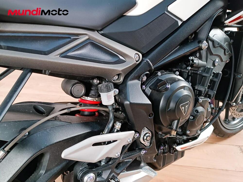 Triumph Street Triple 765 R (2023 - 25) (4)